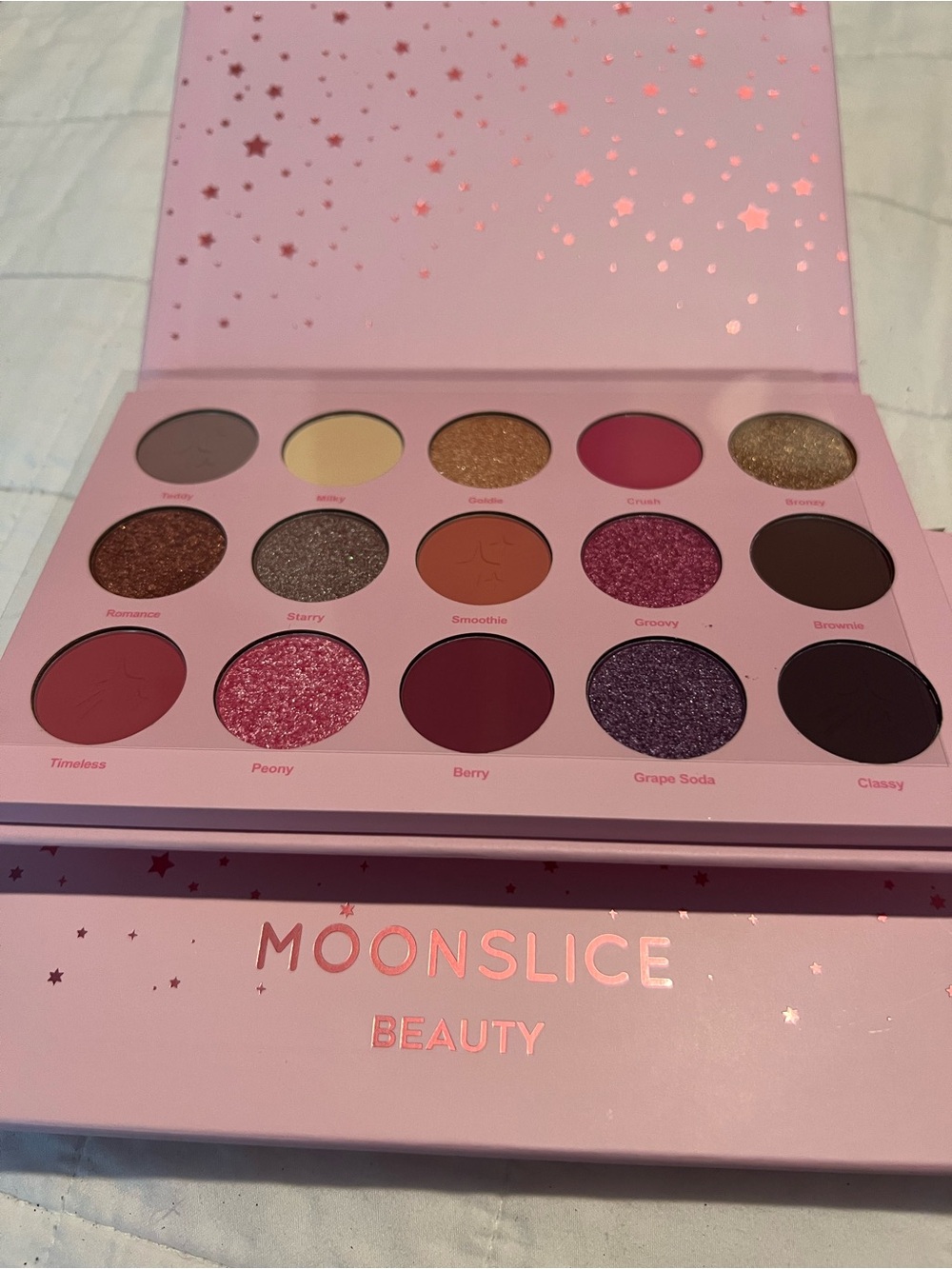 Moonslice Beauty 15-Color Pink Eyeshadow Palette — Pink Shades - Picture 6 of 9